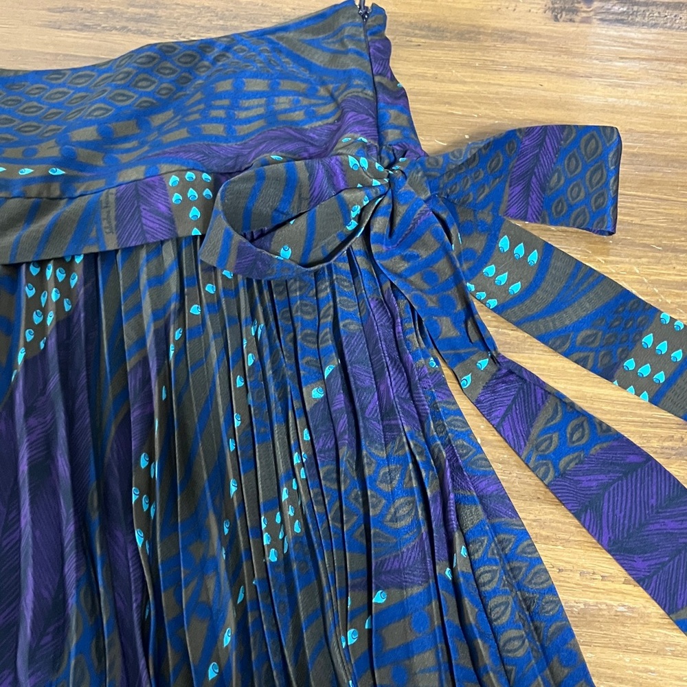 Salvatore Ferragamo Blue and Brown and Purple A-Line Skirt Size 12. 100% Silk.